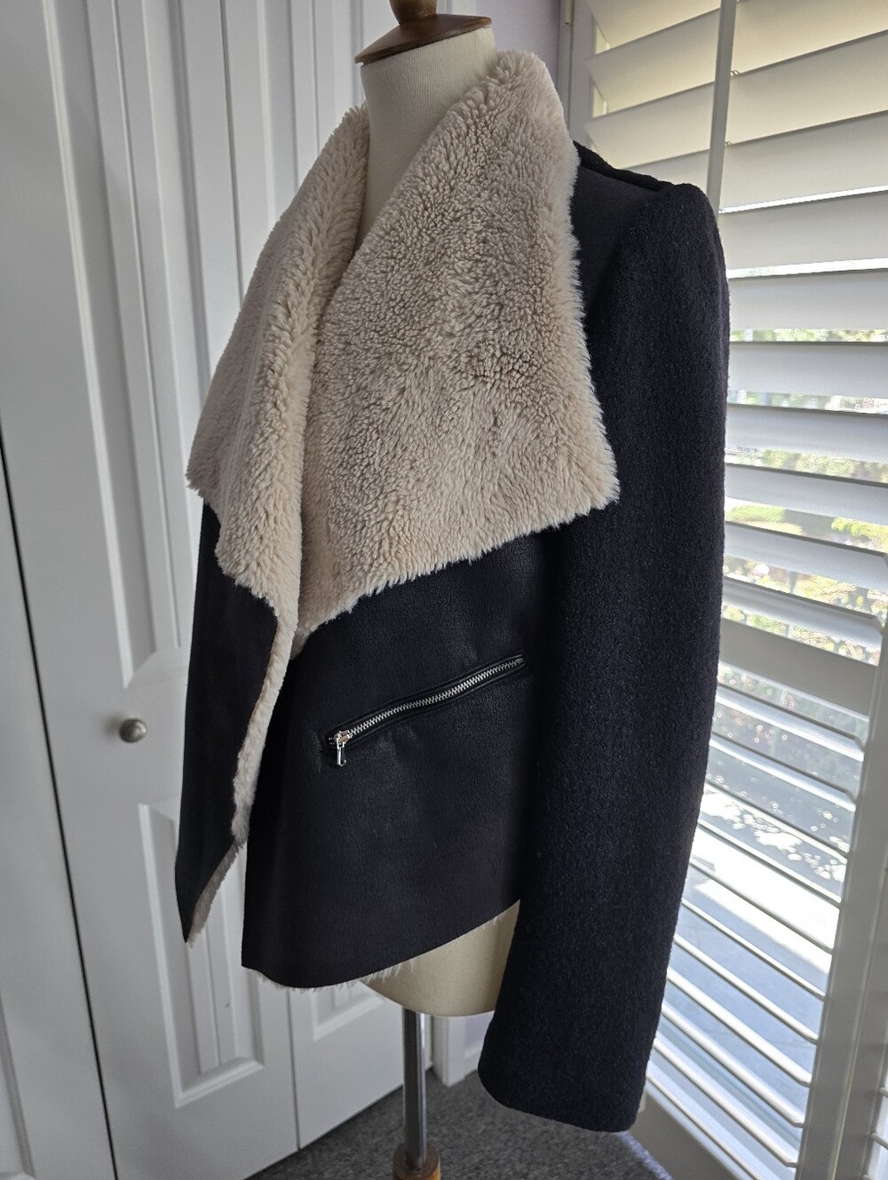 ZARA Black Trafaluc Shearling Style Jacket W/Faux Fur Draped Collar Wool Blend - Picture 2 of 11